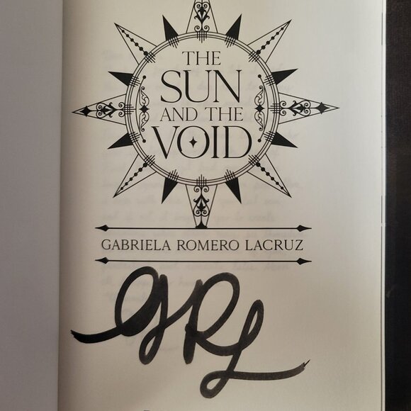 **NEW & SIGNED** The Sun and The Void by Gabriela Romero Lacruz, Illumicrate - Picture 4 of 8